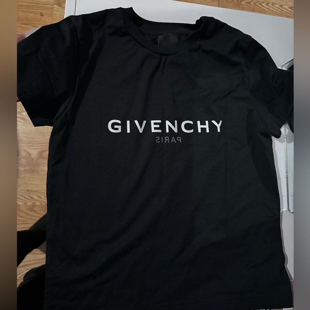 Givenchy shirt 5t